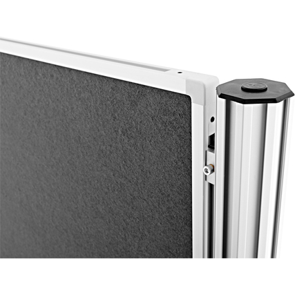 Detailansicht einer magnetoplan Präsentationswand mit einem Fokus auf den Anschluss und die Säule.