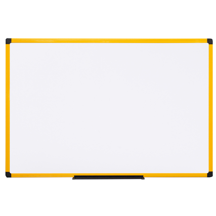 Weißes Whiteboard mit gelbem Rahmen und schwarzem Halter, flach auf einem weißen Hintergrund.