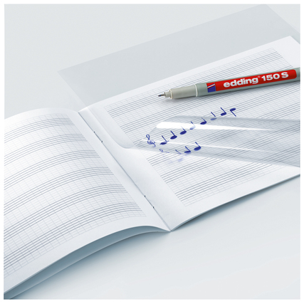 Schwarzer Folienstift auf einem Notenheft mit transparenten Blättern zum Beschriften.