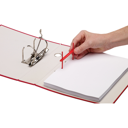 Zweiteiliger Clip zum Entnehmen von Dokumenten aus Ordnern, mit Handabbildung im Einsatz.