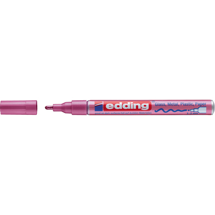 Pink metallic Lackmarker mit abgenommener Kappe und feiner Spitze auf weißem Hintergrund.