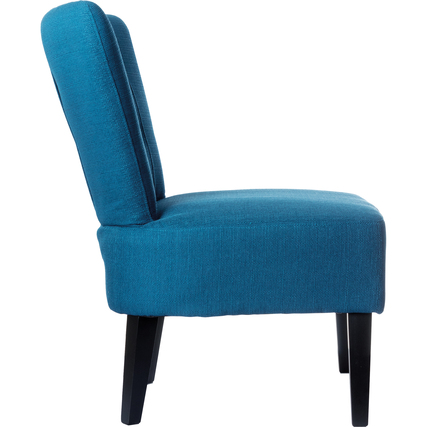 Seitenansicht eines blauen Sessel mit Vintage-Look und schwarzem Holzgestell.