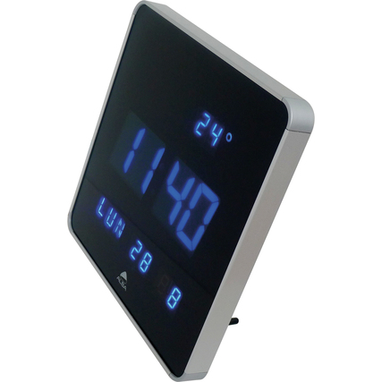Digitale Wanduhr mit blauer LED-Anzeige, auf einem Standfuß und seitlicher Perspektive.