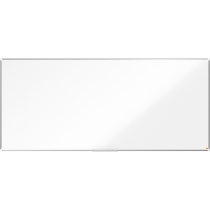 Weißes, rechteckiges Whiteboard mit silbernem Rahmen, geeignet für Wandmontage.