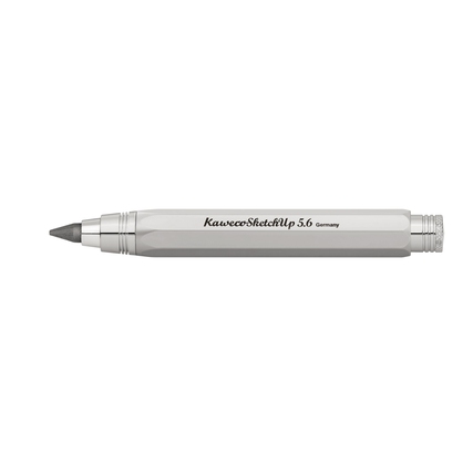Silberner Bleistift mit metallischem Körper und spitzer Mine auf weißem Hintergrund.