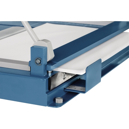 Nahaufnahme eines Hebelschneiders mit Laserstrahl-Schnittanzeige und ergonomischem Griff.