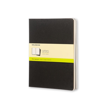 Schwarzes Moleskine Cahier XL Notizheft mit leichtem Pappeinband und gelber Umverpackung.