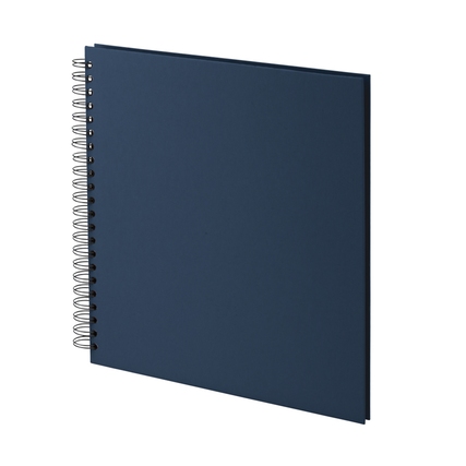 Quadratisches, navyblaues Fotoalbum mit Drahtbindung und ohne sichtbare Bilder.
