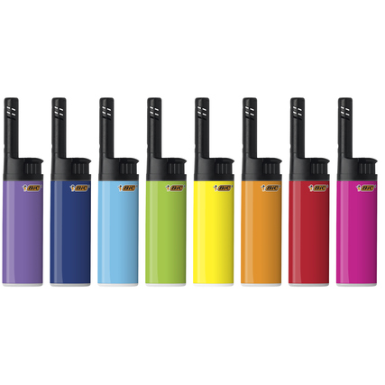 BIC EZ Reach Feuerzeuge in verschiedenen Farben stehen in einer Reihe nebeneinander.