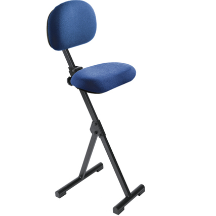 Blaue Stehhilfe mit höhenverstellbarem Sitz und Rückenlehne auf einem stabilen Gestell.