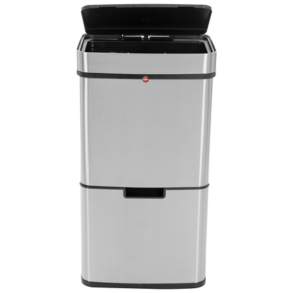 Hochglänzender, silberner Abfalleimer mit Sensor-Deckel und herausnehmbaren Inneneimern.