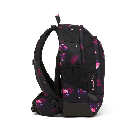 Schulrucksack mit floralem Design in Seitenansicht, zeigt ergonomische Polsterung und Tragesystem.