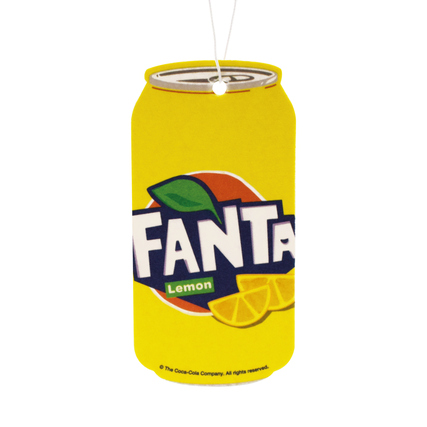 Gelber Duftbaum in Form einer Fanta-Dose mit dem Aufdruck "Lemon".