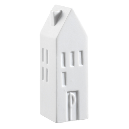 Weißer Salz- und Pfefferstreuer in Form eines Hauses aus mattem Porzellan.