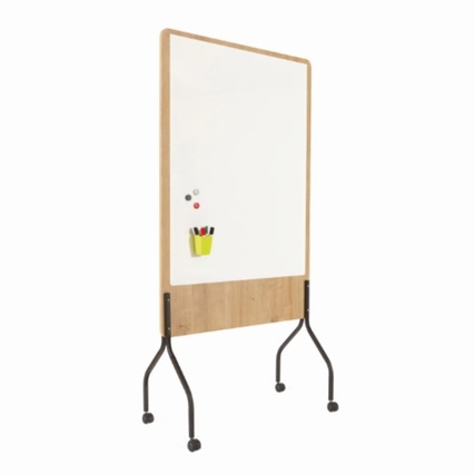 Mobiles Design-Whiteboard mit Holzoptik und Ständer auf Rollen in minimalistischer Formgebung.