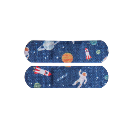 Buntes Pflaster mit Weltraum-Motiv, darunter Raketen und Astronauten auf blauer Hintergrund.
