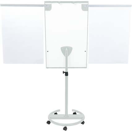 Mobiles Flipchart mit herausziehbaren Armen und verstellbarem Standfuß auf Rollen.