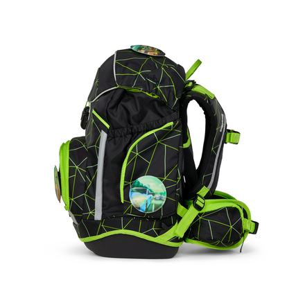 Schulranzen mit fluoreszierendem Design in Schwarz und Grün, seitliche Ansicht.