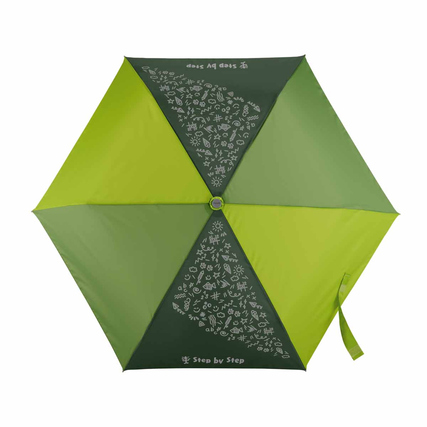Grüner Regenschirm mit bunten, aufgedruckten Motiven auf einem zweifarbigen Design.