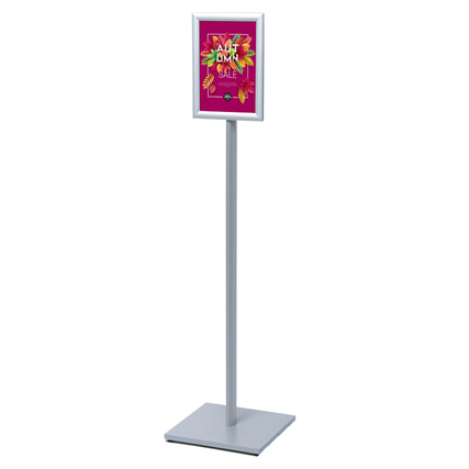 Infodisplay im Design Standard DIN A4 mit sicherem Standfuß und auf stehendem Display.