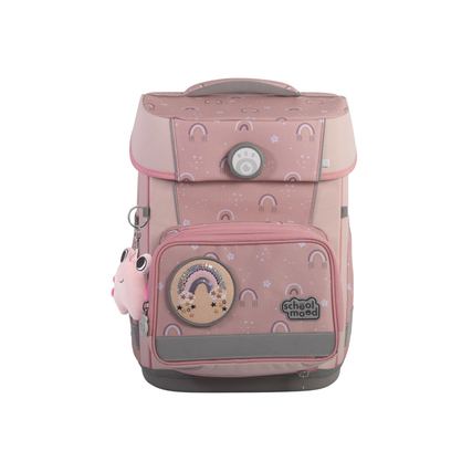 Rosa Schulranzen mit Regenbogenmuster und aufgenähten Anhängern.