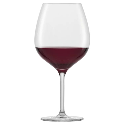 Rotweinglas mit rotem Wein, elegant geformt, auf transparentem Hintergrund.