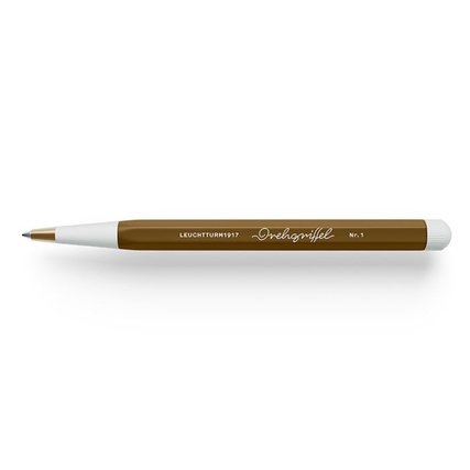 Kugelschreiber mit sechseckigem Körper und schmaler Spitze in spice brown mit weißem Ende.