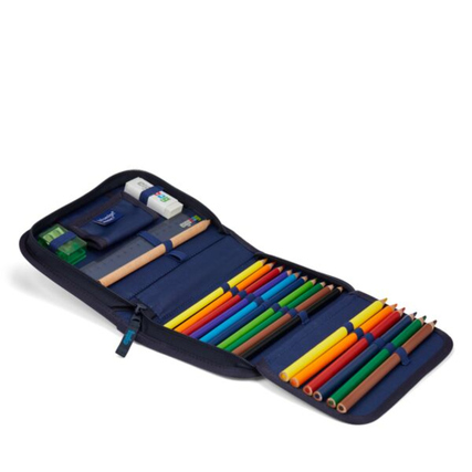 Offenes Federmäppchen mit bunten Stiften und Platz für Bastelutensilien und Zubehör.