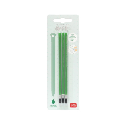 Drei grüne Ersatzminen für einen löschbaren Gelstift in einer Verpackung.