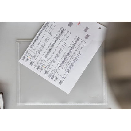 Doppel-Sammelhülle DIN A5 quer mit oben offener Einschubtasche auf der Rückseite, befüllt.