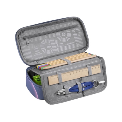 Schlampermäppchen mit Fächern und Utensilien, offen mit Organizer für Stifte und Werkzeuge.