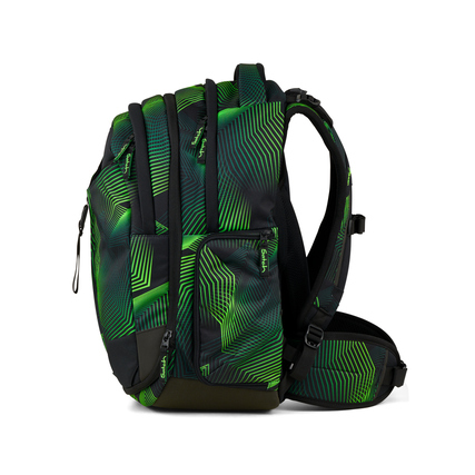 Schulrucksack in Seismic Green mit ergonomischem Design und seitlichen Reisverschlüssen.