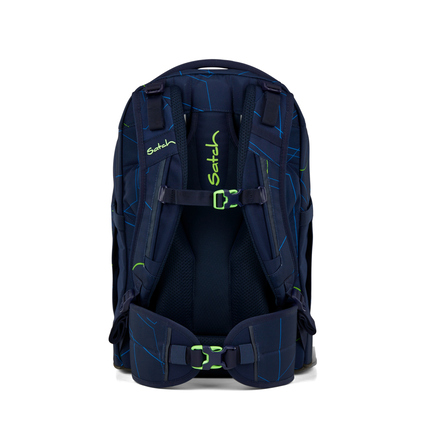 Rucksack in Blau mit ergonomischem Tragesystem und verstellbarem Hüftgurt von hinten.