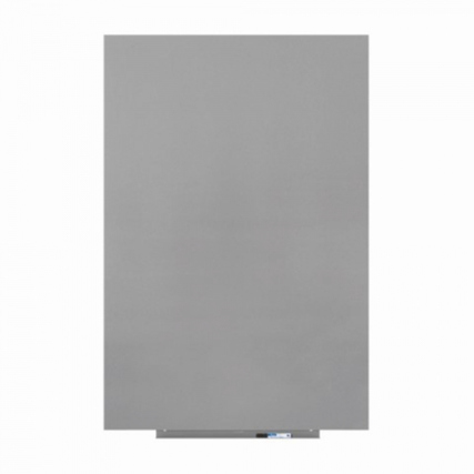 Graues, rahmenloses Whiteboard im Hochformat, 115 x 75 cm, mit magnetischer Befestigung.