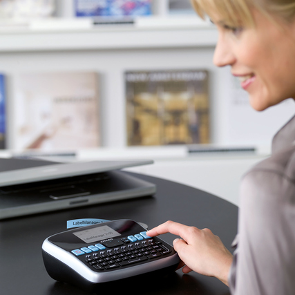 DYMO® Beschriftungsgerät LabelManager&trade; 210D+ Produktbild pa_ohnedeko_1 XL