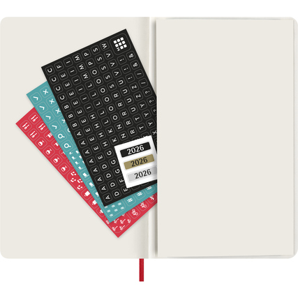 Scharlachroter Moleskine Buchkalender 2026, geöffnet mit Aufkleberbögen im Inneren.