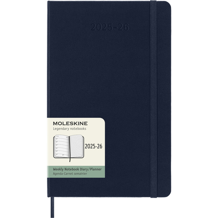 Dunkelblaues Hardcover-Buchkalender im DIN A5-Format mit einem abnehmbaren Etikett.