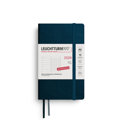 Buchkalender im DIN A6 Format mit tiefblauer Coverfarbe und Gummiband, für 2026.