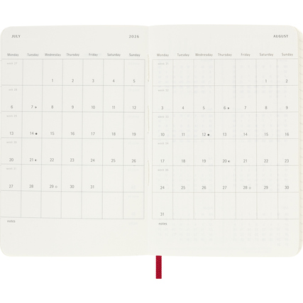 Zwei offene Seiten eines scharlachroten Moleskine Buchkalenders für 2026 mit Wochenübersicht.