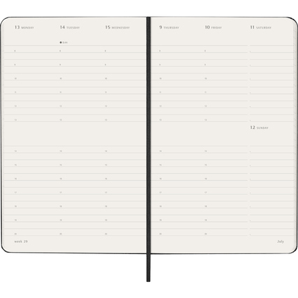 Offene Ansicht eines Moleskine Buchkalenders im DIN A5-Format für das Jahr 2026.