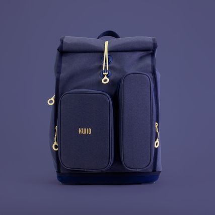 Schulranzen KWIO BAGG in zwei Farben mit zwei Fronttaschen und Rolltop Verschluss.
