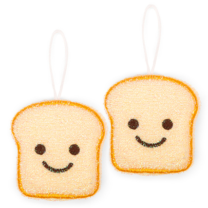 Zwei Reinigungsschwämme in Form von Toast mit lächelndem Gesicht und Aufhängeschlaufen.