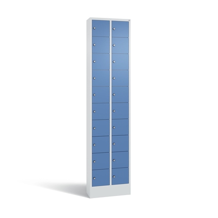 C+P Schließfachschrank Intro mit Sockel 20 Fächer lichtgrau fernblau Produktbild pa_produktabbildung_1 XL
