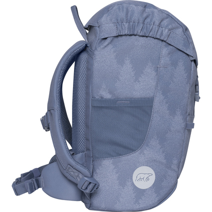 Kindergartenrucksack in Blau mit Baumwollmuster und gepolstertem Tragegurt, Seitenansicht.