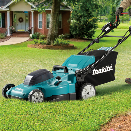 Makita® Rasenmäher DLM539 mit Akkupack Produktbild pa_anwendungsbeispiel_1 XL