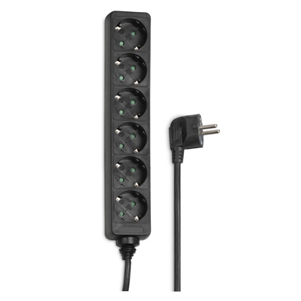 Schwarze Steckdosenleiste mit sechs Steckdosen und einem angeschlossenen Stromkabel.