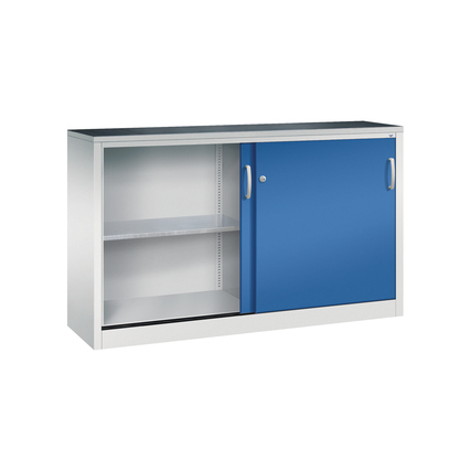 Werkzeugschrank mit blauer Schiebetür und Innenregal, aus Stahl gefertigt.