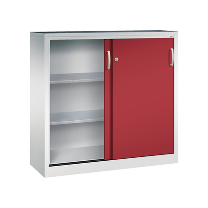 Werkzeugschrank mit roter Schiebetür und zwei Regalböden, in robuster Stahl-Ausführung.