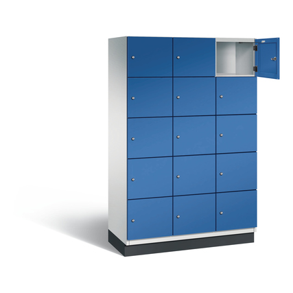 C+P Schließfachschrank Cambio mit Sockel *1.200 x 1.950 x 525 mm (B x H x T)* *15 Fächer* *lichtgrau* enzianblau Produktbild pa_produktabbildung_2 XL