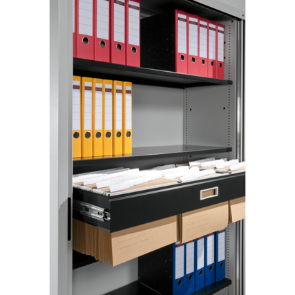 Büroschrank mit offenen Ablagen und Schubladen, gefüllt mit bunten Ordnern und Dokumenten.